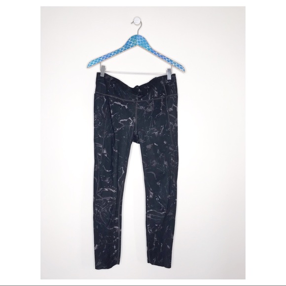 Athleta Pants - Athleta Black Marble Stash Pocket 7/8 Leggings
